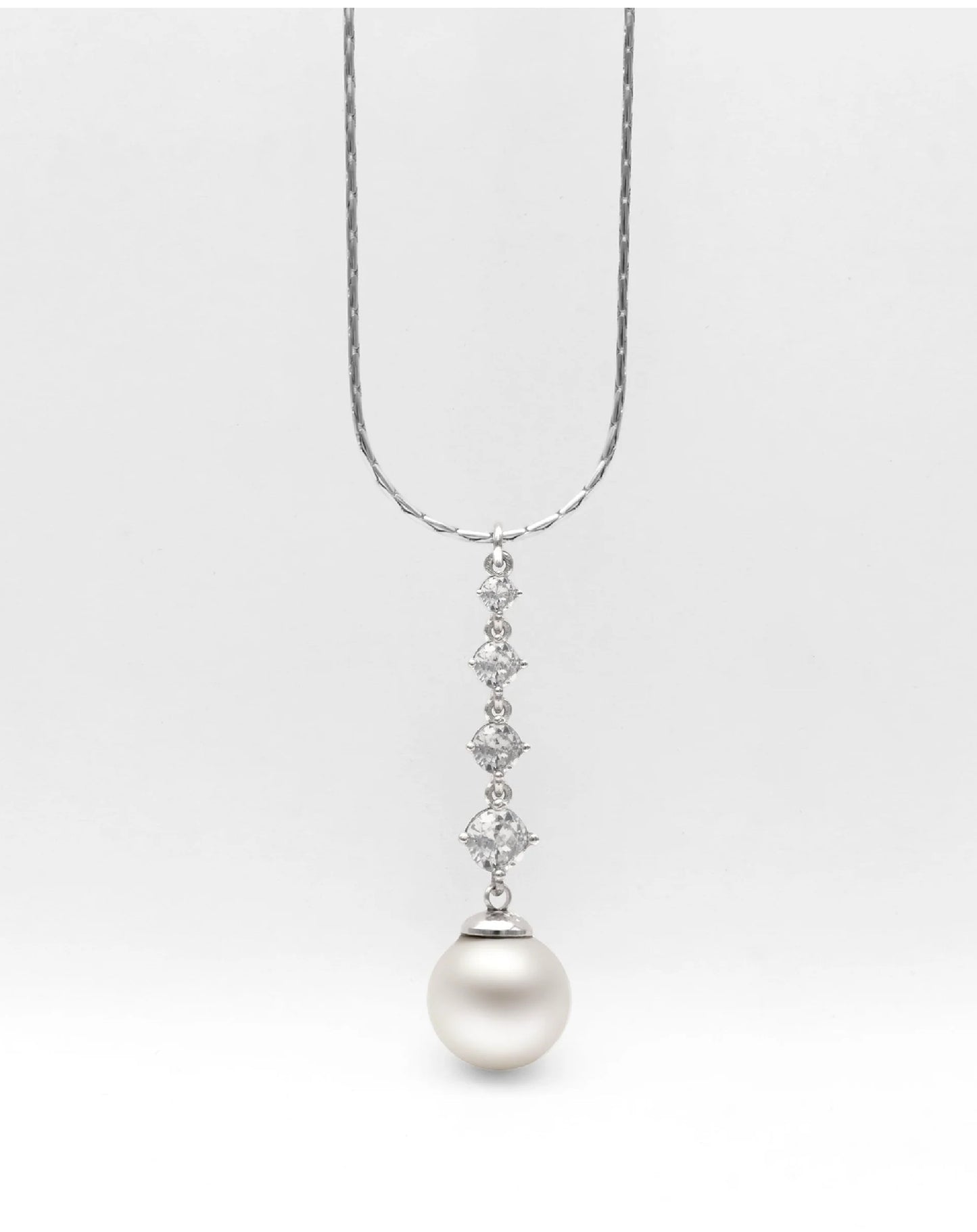 18241.01.2.N43.530.1 Majorica White Gold Tone Pearl Necklace Illusion