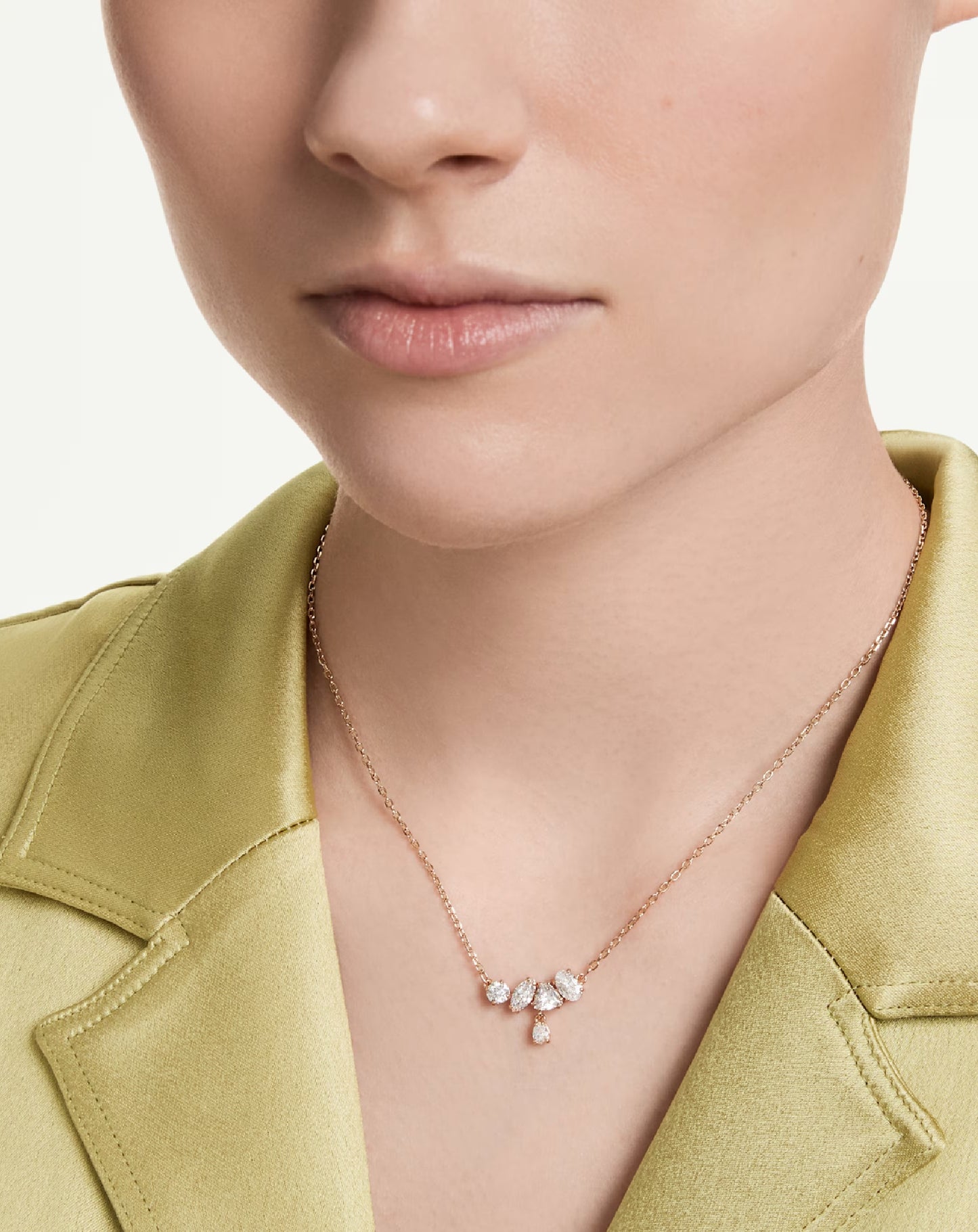 5747996 Necklace Mesmera