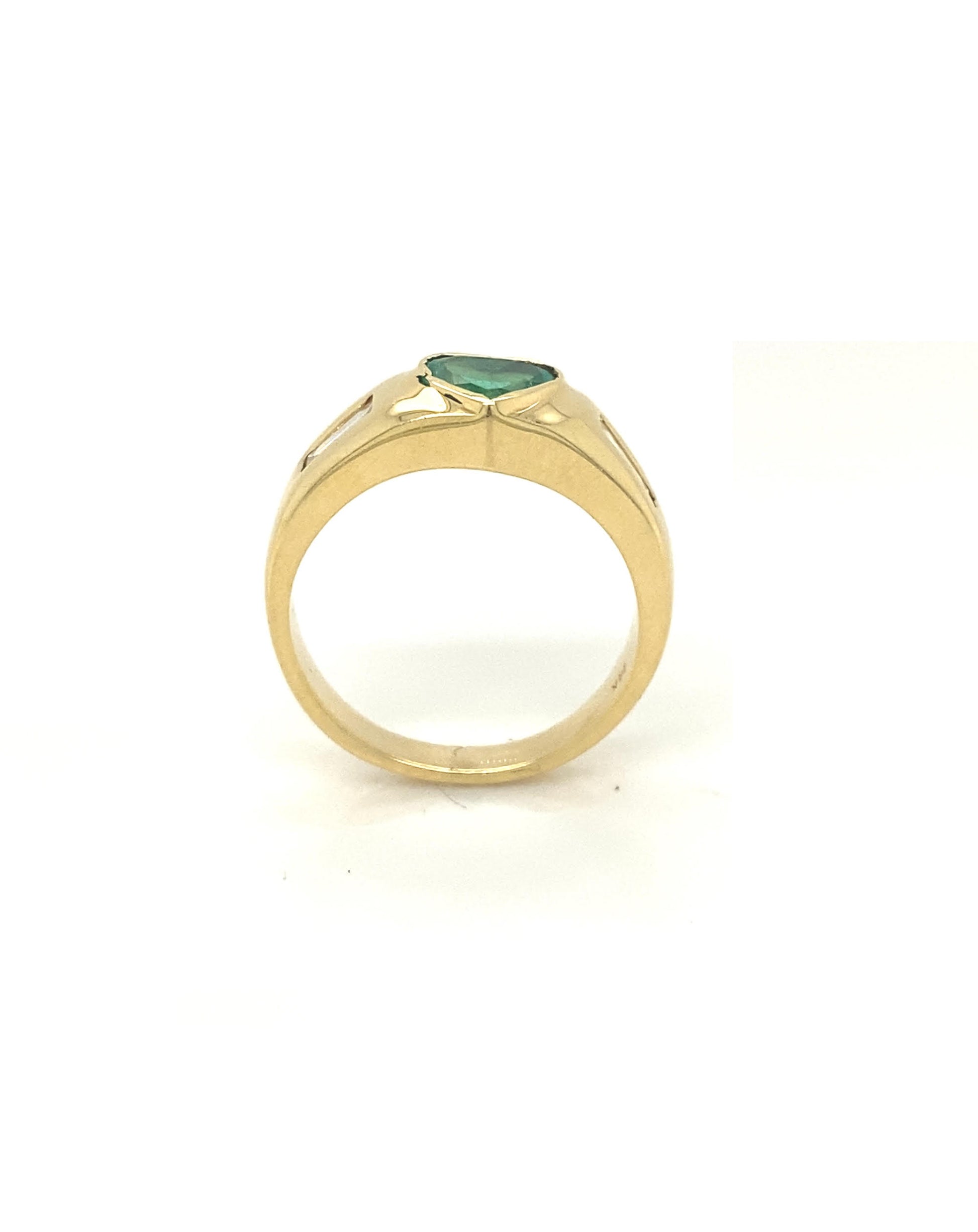 Diamonds Heart Cut Emerald Diamond Ring. 0.55 CT + 0.27 CT Rings