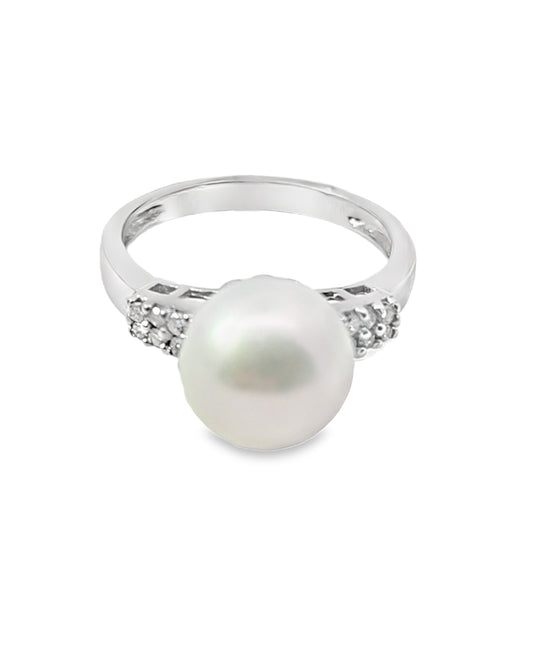 White Pearl Stone Diamond Ring