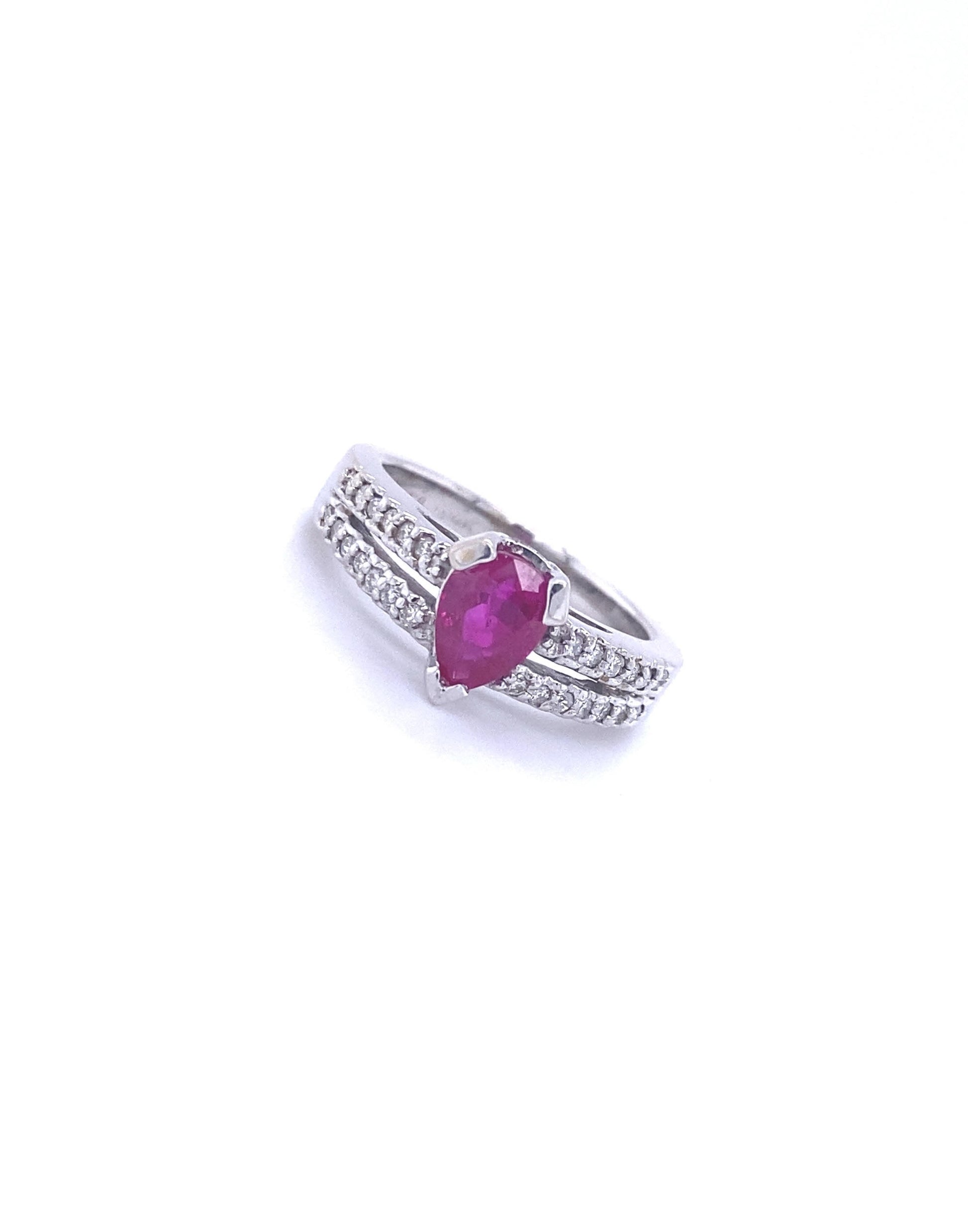 Diamonds Trilliant Ruby Diamond Ring 0.23 CT 0.76 CT Rings