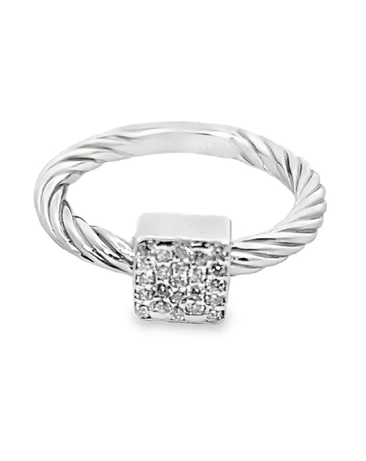 Elegant Twisted Ring