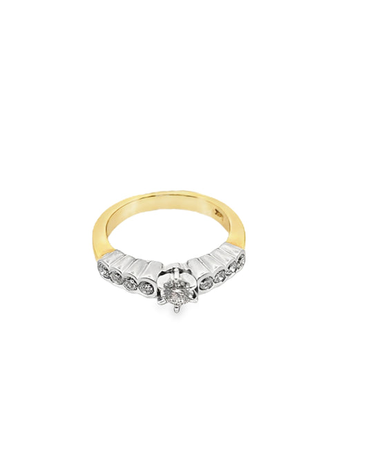 Anillo de diamantes de compromiso de banda amarilla de 14 kt