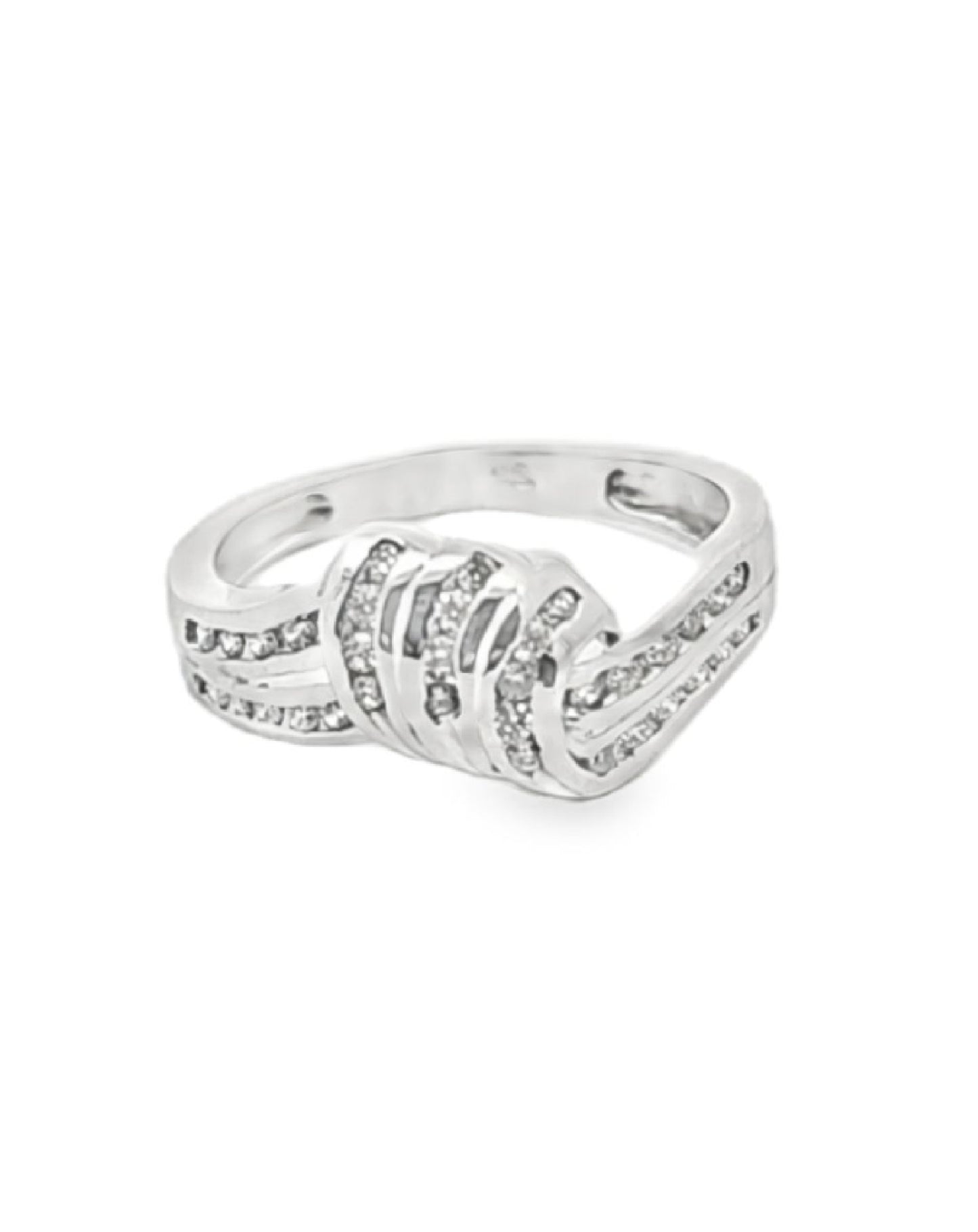 14 Kt Wave Diamond Ring