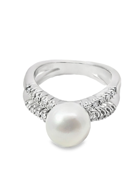 White Pearl Semi-Precious Stone Diamond Ring