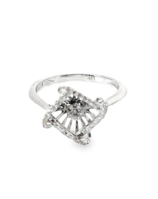 14 Kt Cluster Engagement Diamond Ring