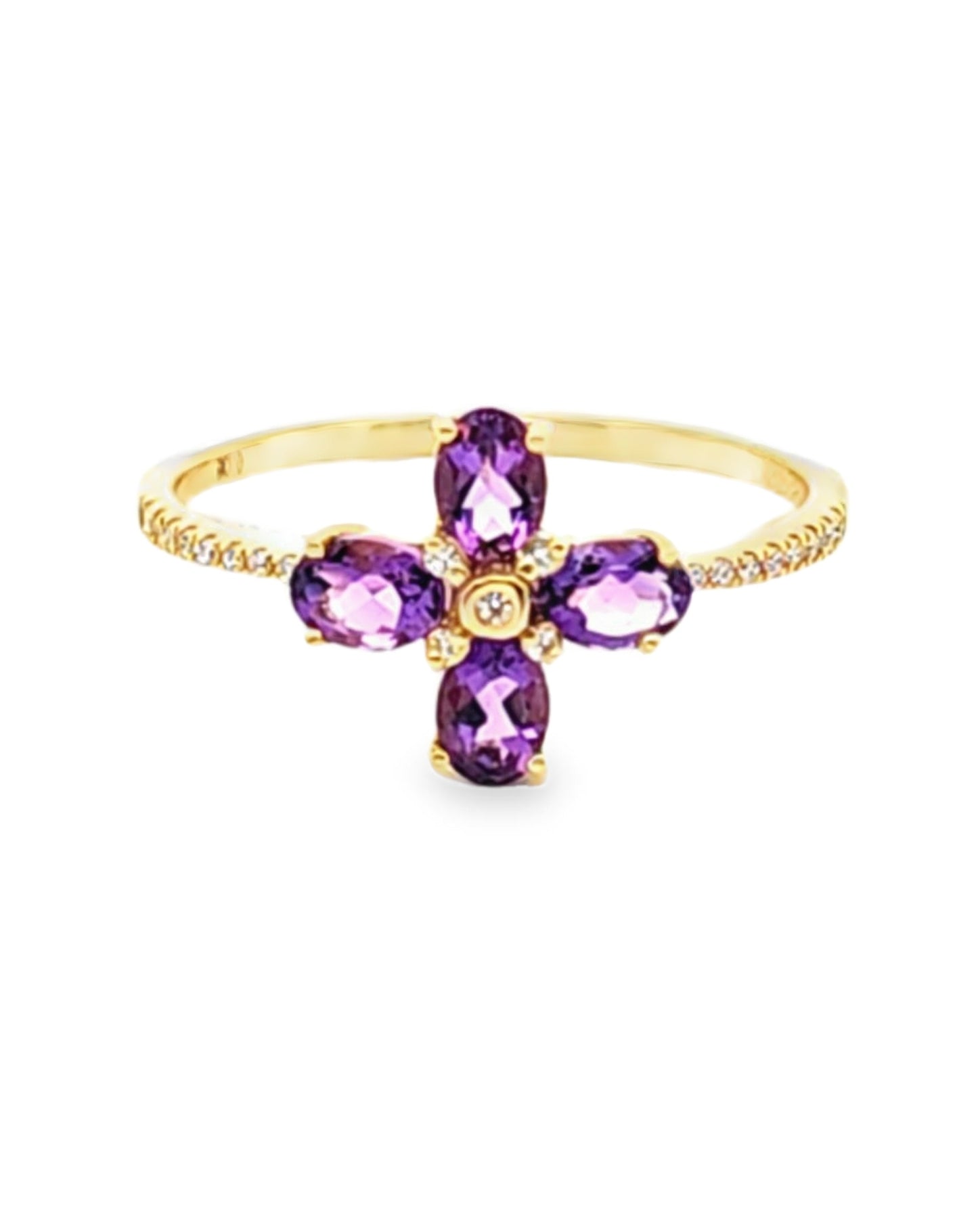 Amethyst Diamond ring 0.60 Ct + 0.05 Ct Yellow Gold