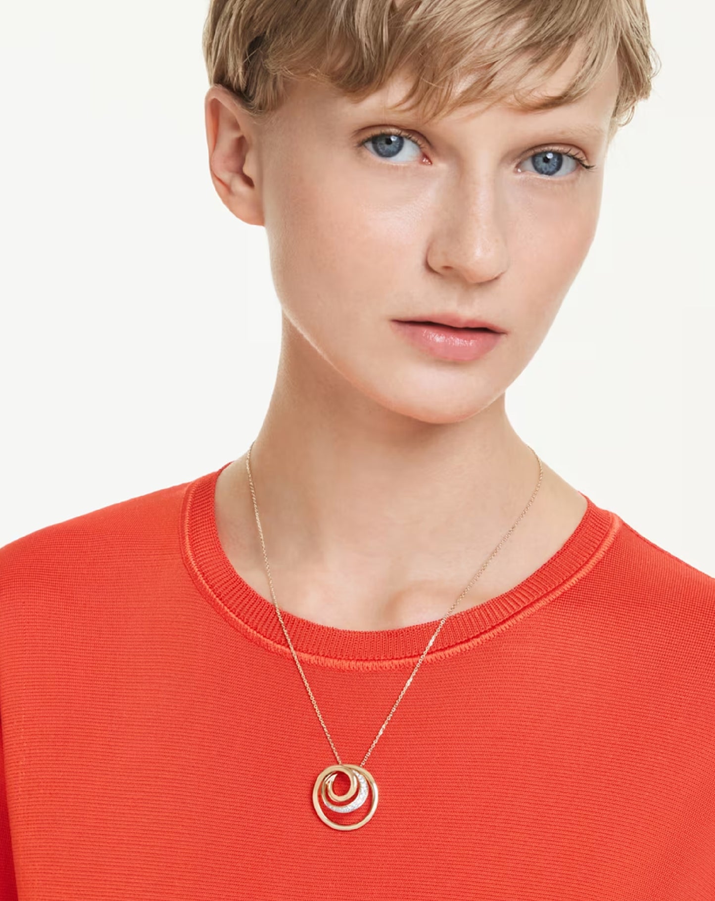 5740410 Hyperbola Necklace Yellow Tone