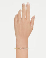 5750440 Mesmera Open Bangle