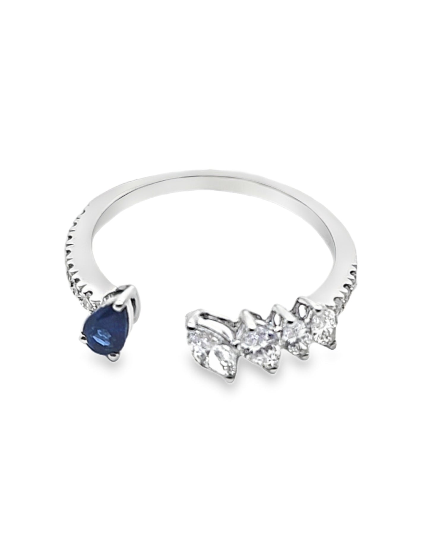 Oval Blue Sapphire Diamond Ring .29CT .16CT 18KT