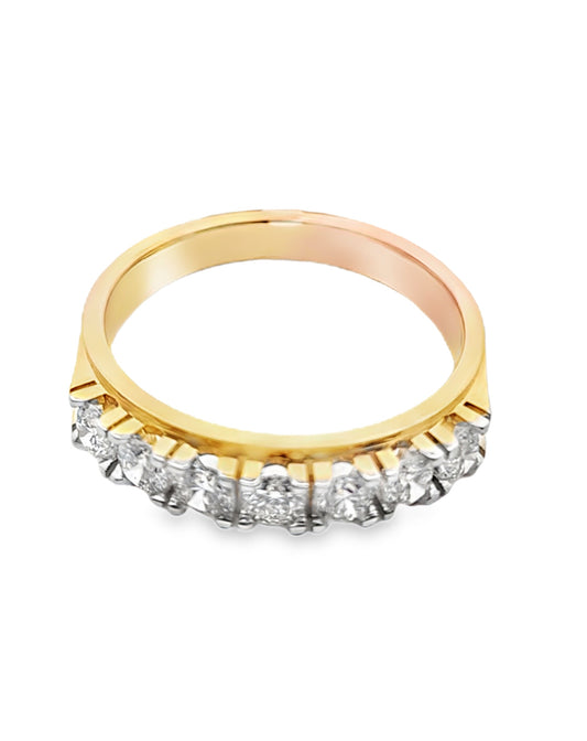 Diamonds Ring. 0.46 Ct 18 KT Gold