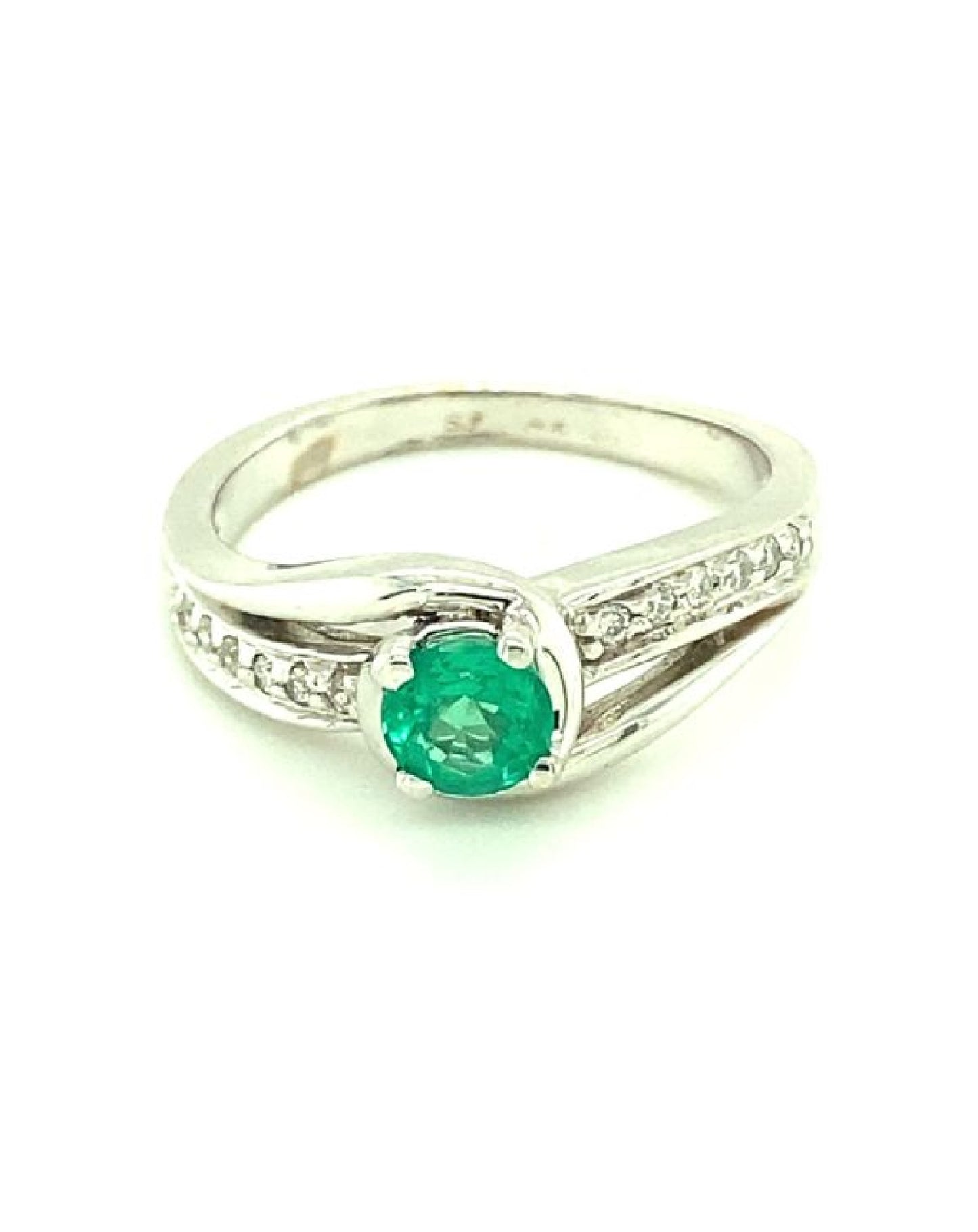 Diamonds Round Emerald Diamond Ring, 0.43 CT - 0.11 CT Rings