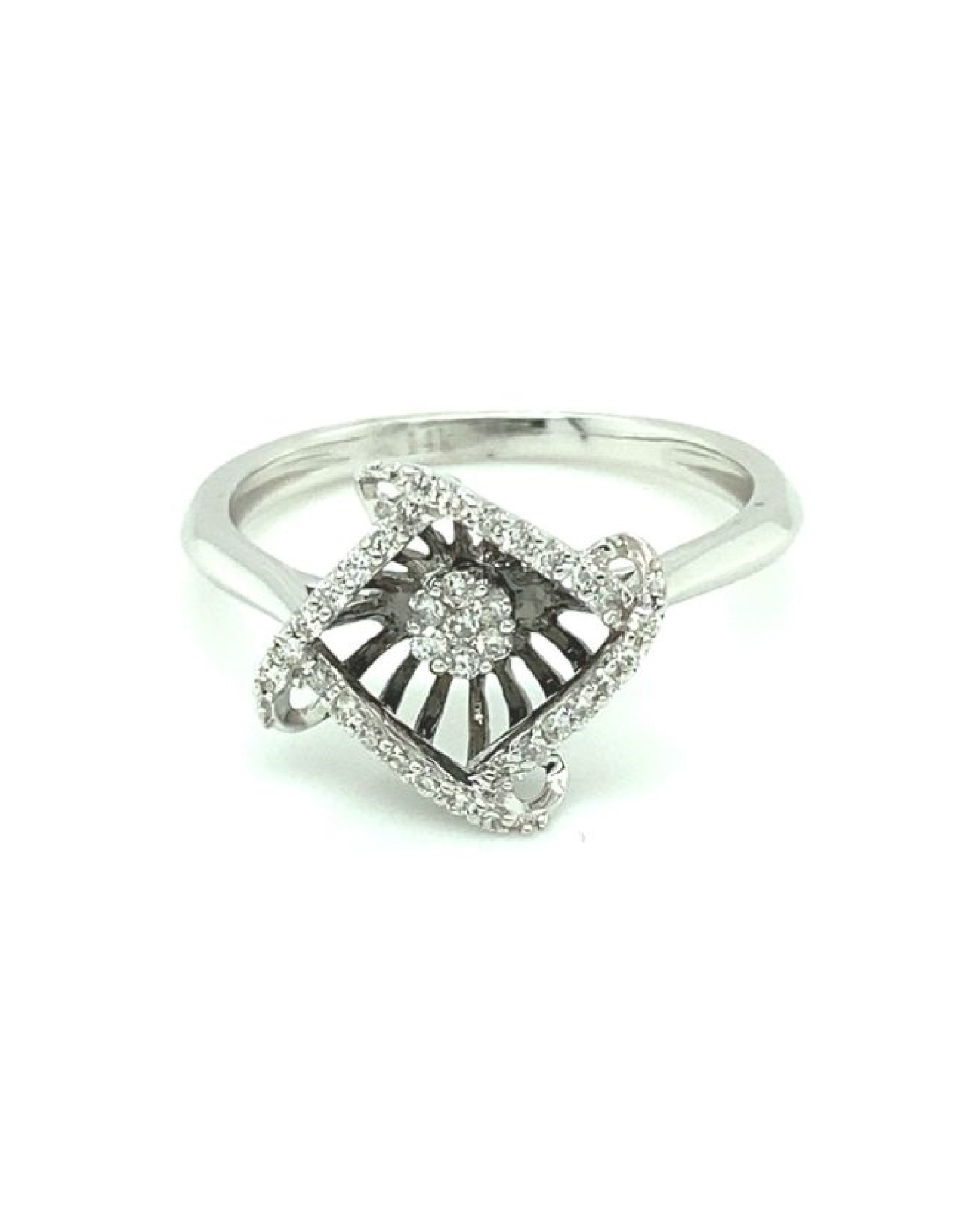 Diamonds 14 Kt Cluster Engagement Diamond Ring Rings